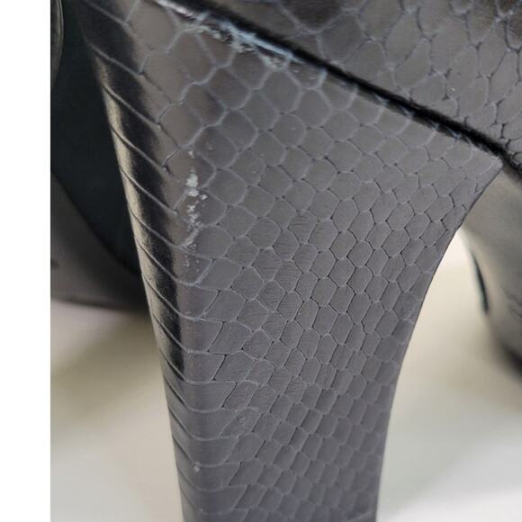 Tory Burch Heels Gracie Bootie Women's Navy Suede & Leather Shoe Size 9. - Picture 7 of 13